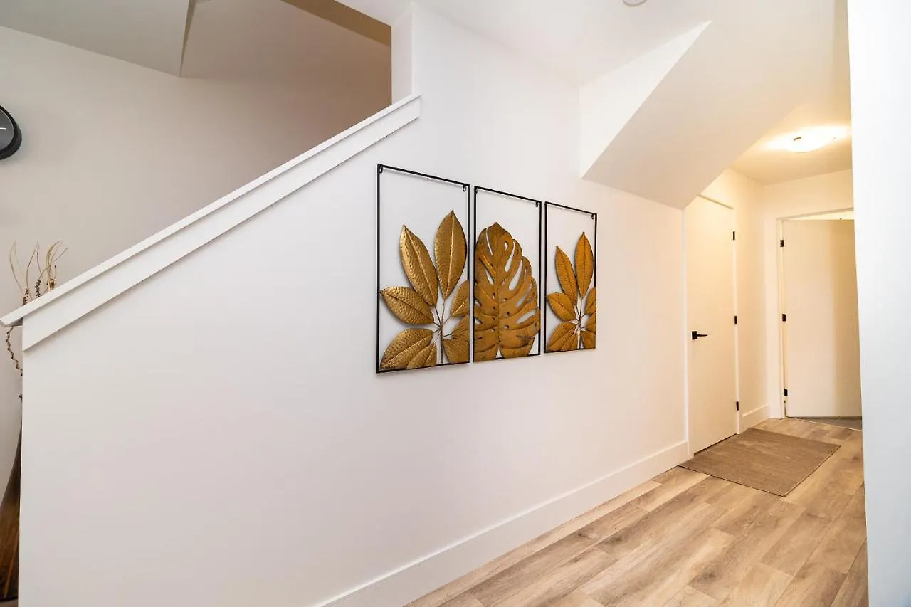 Bed and Breakfast Glamorous New Townhouse - Business And Vacation Travel Χάλιφαξ