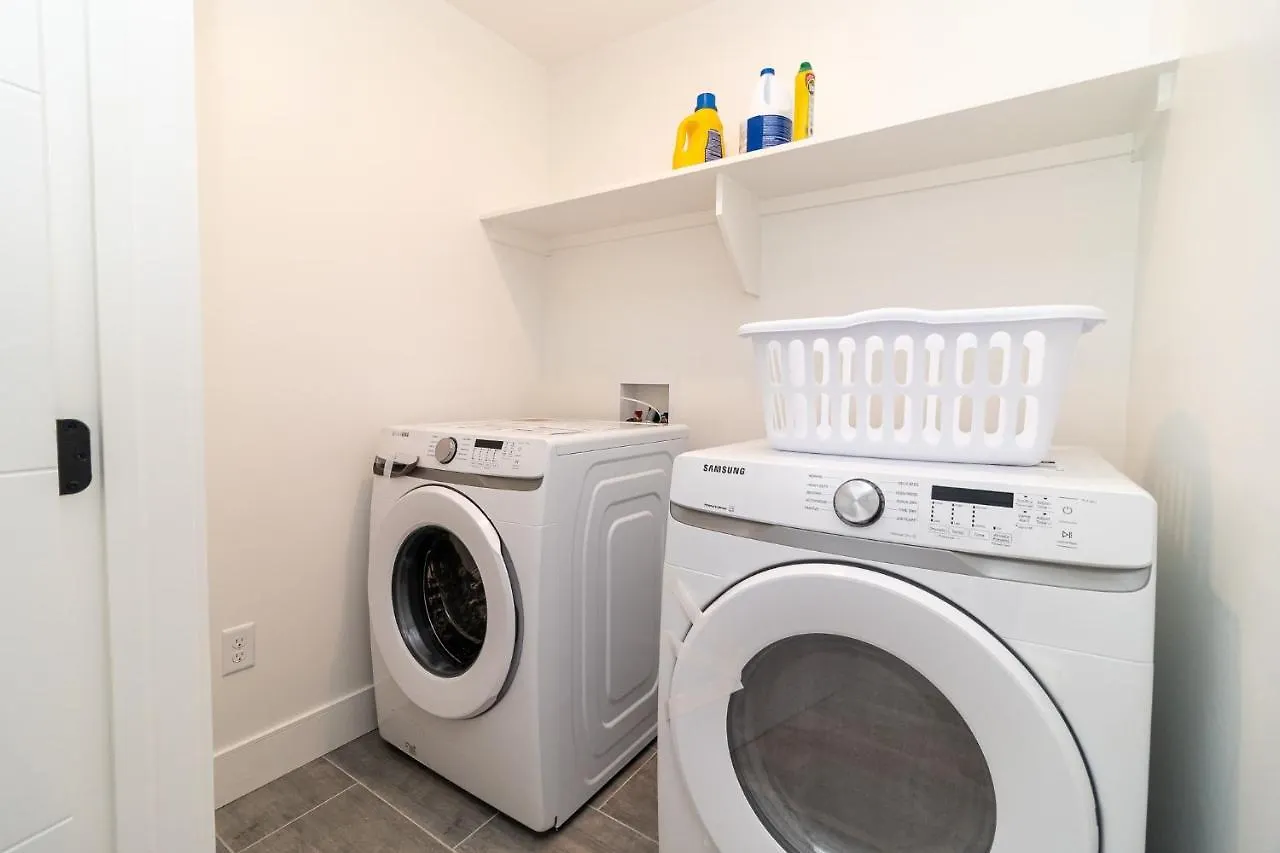 Glamorous New Townhouse - Business And Vacation Travel Χάλιφαξ